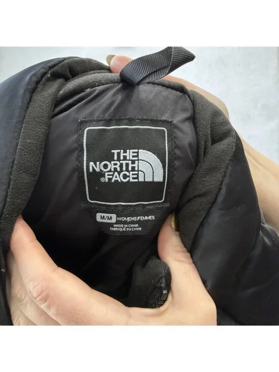 The North Face Vest Womens Medium Black 550 Fill Down Puffer Quilted Zip Pockets - Picture 2 of 13